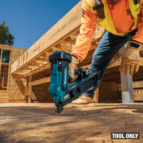 Makita XNB09Z Action Shot 5 - Thumbnail
