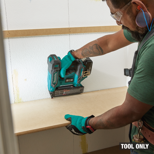 Makita XNB04 Action Shot 3 - Thumbnail