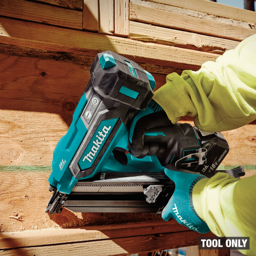 Makita XNB07Z Action shot 4 - Thumbnail