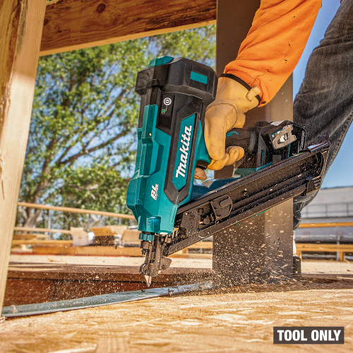 Makita XNB09Z Action Shot 1 - Thumbnail