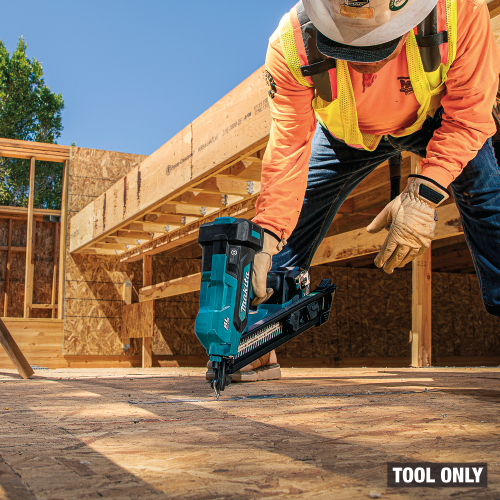 Makita XNB09Z Action Shot 2 - Thumbnail