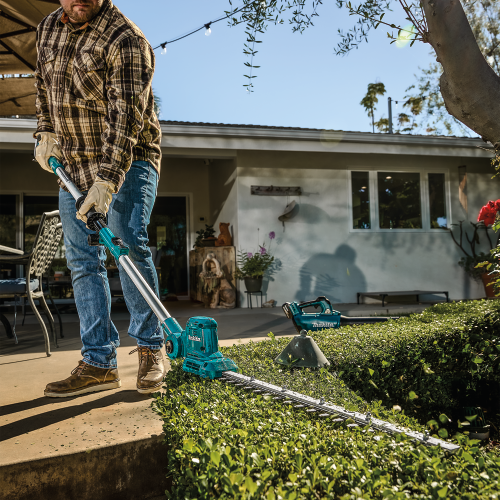 Makita XNU05SM1 Action Shot 8 (OPE THD 2026) - Thumbnail