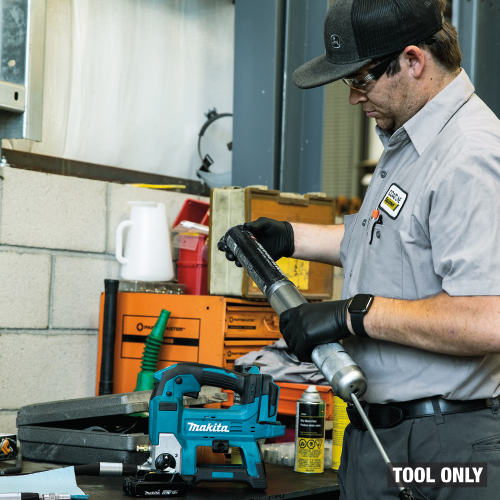 Makita XPG01ZK Action Shot 2 (updated) - Thumbnail