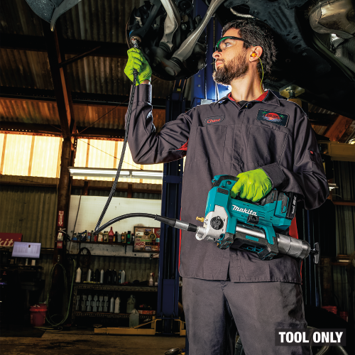 Makita XPG01Z Action Shot 1 (automotive) - Thumbnail