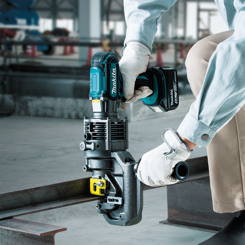 Makita XPP01T1K Action Shot 1 - Thumbnail