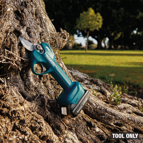 Makita XPU01Z Beauty Shot 1 - Thumbnail
