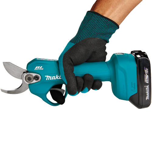Makita XPU01Z Feature Shot 4 (ergonomics) - Thumbnail