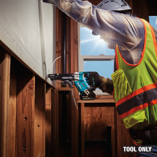 Makita XRF04Z Action Shot 1 (blue sky) - Thumbnail