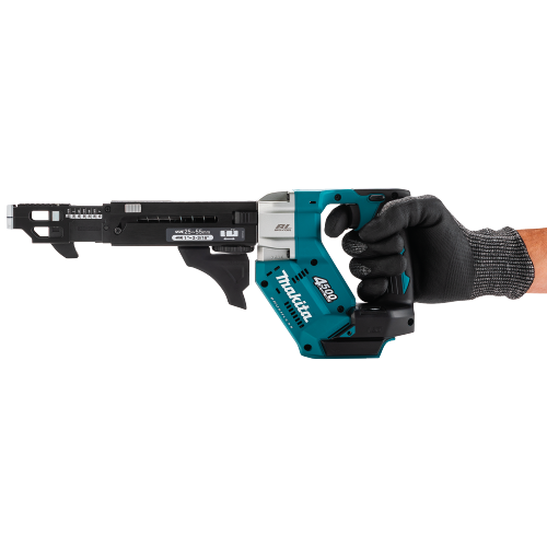 Makita XRF04Z Feature Shot (ergonomics) - Thumbnail